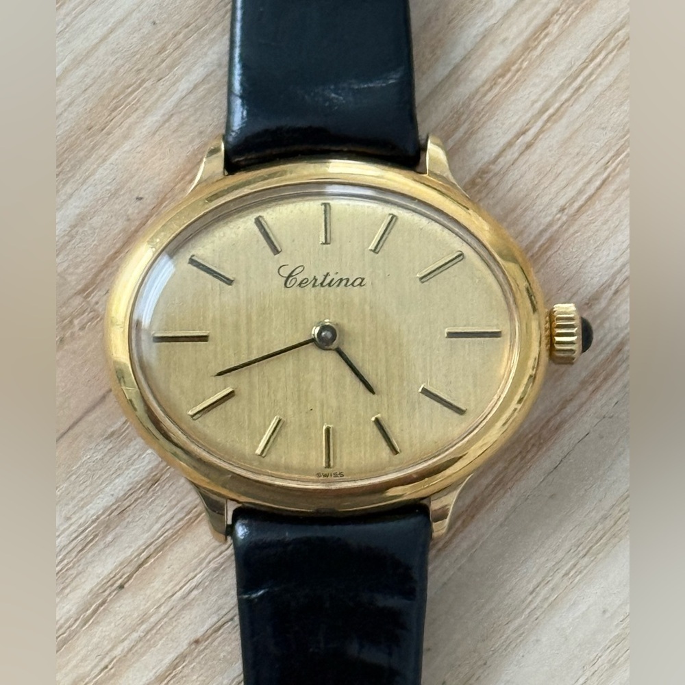 Certina 17 Jewels Rare Vintage Ladies Watch Mechanical Gold Plated Oval Case